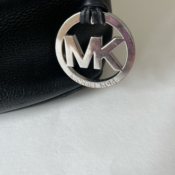 Michael Michael Kors Large Jules Black Bucket Bag - Picture 5 of 16